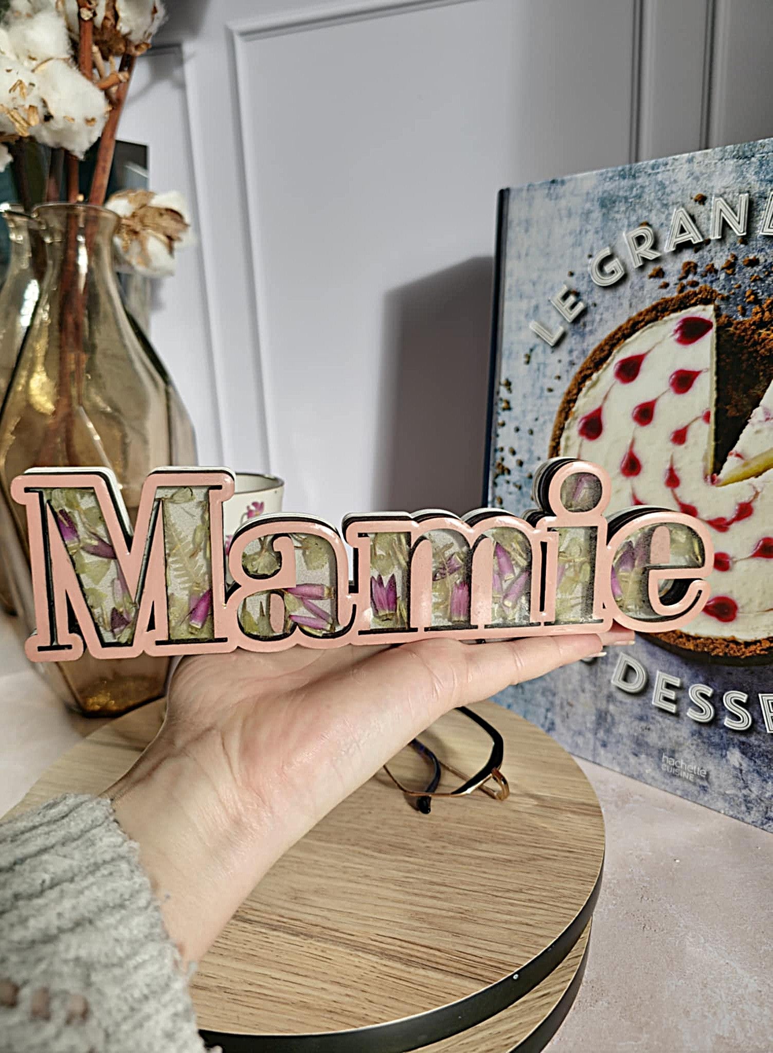 ✨ Décoration “Personnalisé” en bois fleuri