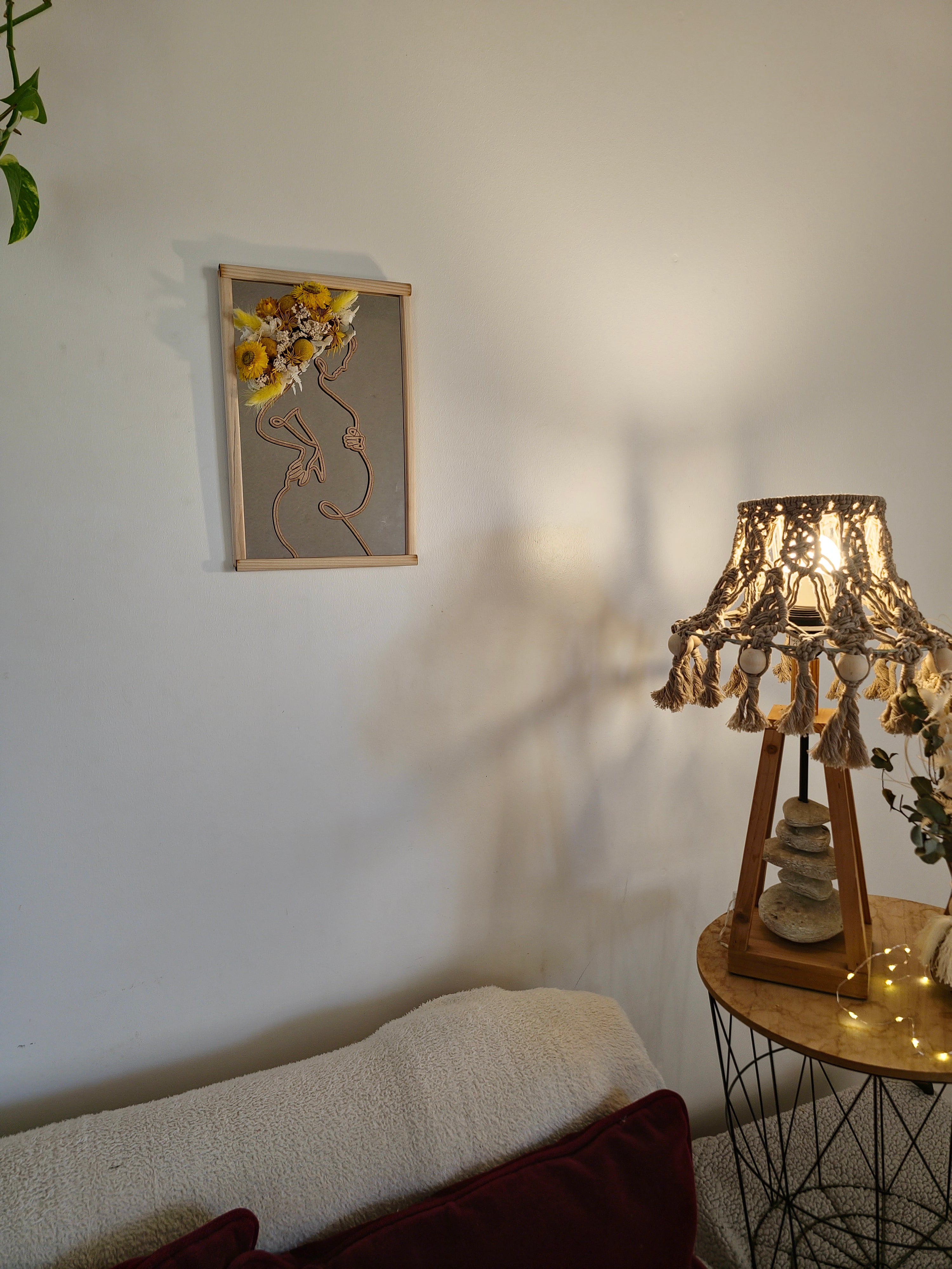 Cadres miroir silhouettes en bois – Femmes & émotions en fleurs séchées