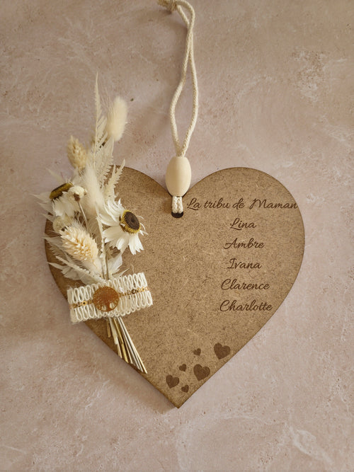 Cœur en bois personnalisé avec fleurs séchées blanches – La tribu de…